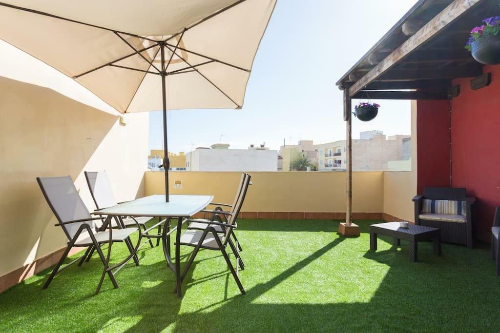 Villa Blanca Tenerife - Private Rooms - Terrace And Bbq, 5 Minutes From The Beach And Airport San Isidro  Extérieur photo
