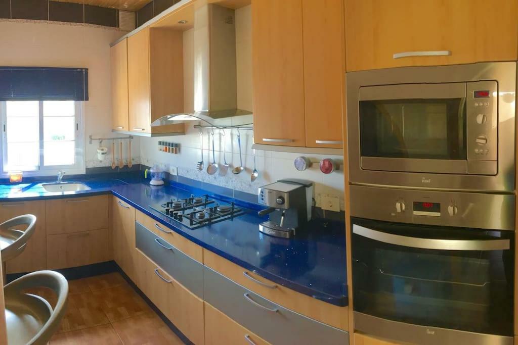 Villa Blanca Tenerife - Private Rooms - Terrace And Bbq, 5 Minutes From The Beach And Airport San Isidro  Extérieur photo